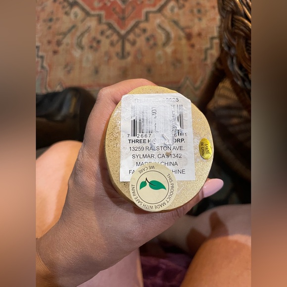 Gold henna hand statue with white 👁️🌖 motifs. - Picture 5 of 5